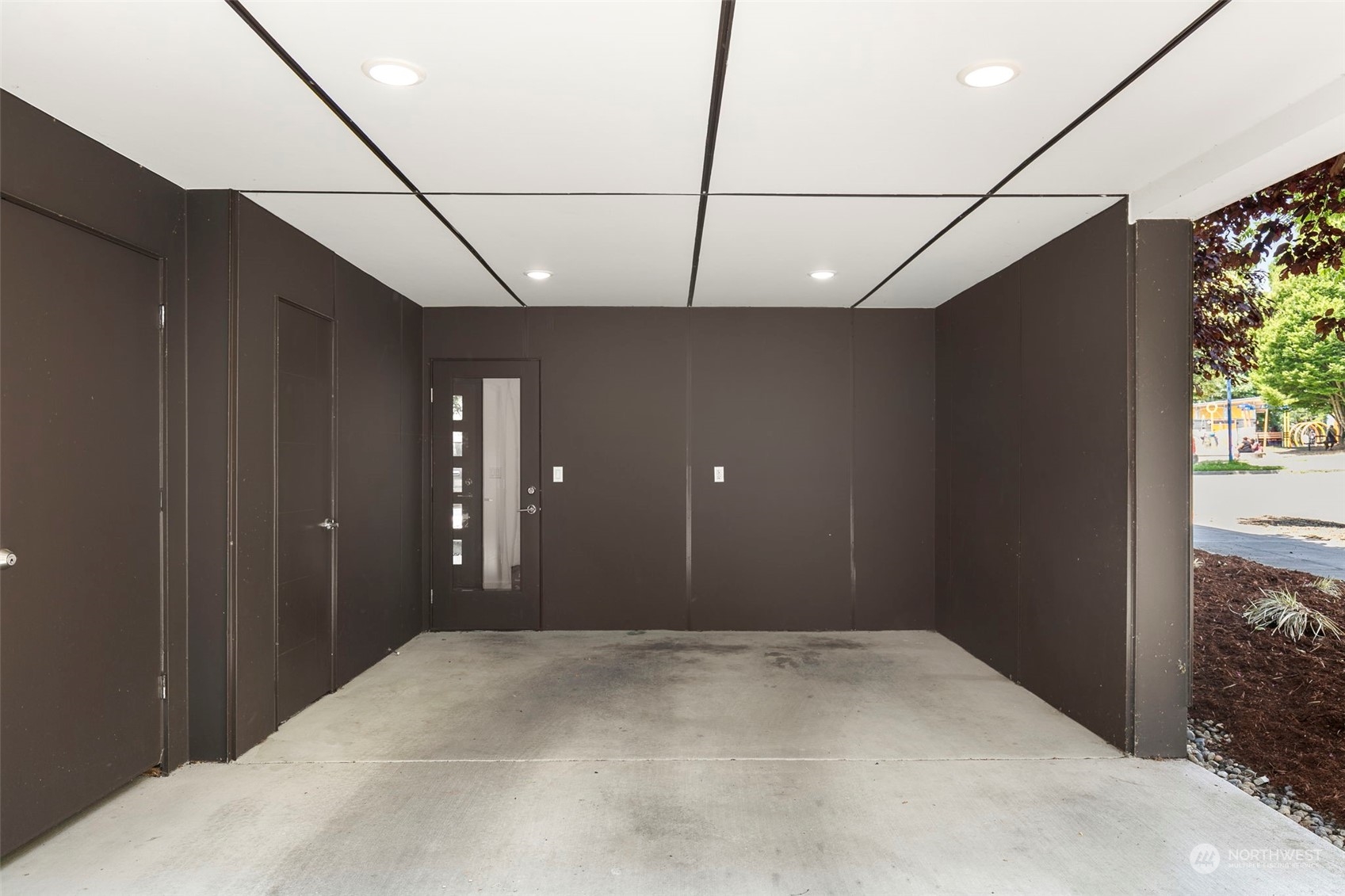 200 20th Avenue South Seattle, WA 98144 - Photo 18 of 22 a view of a room with a empty space