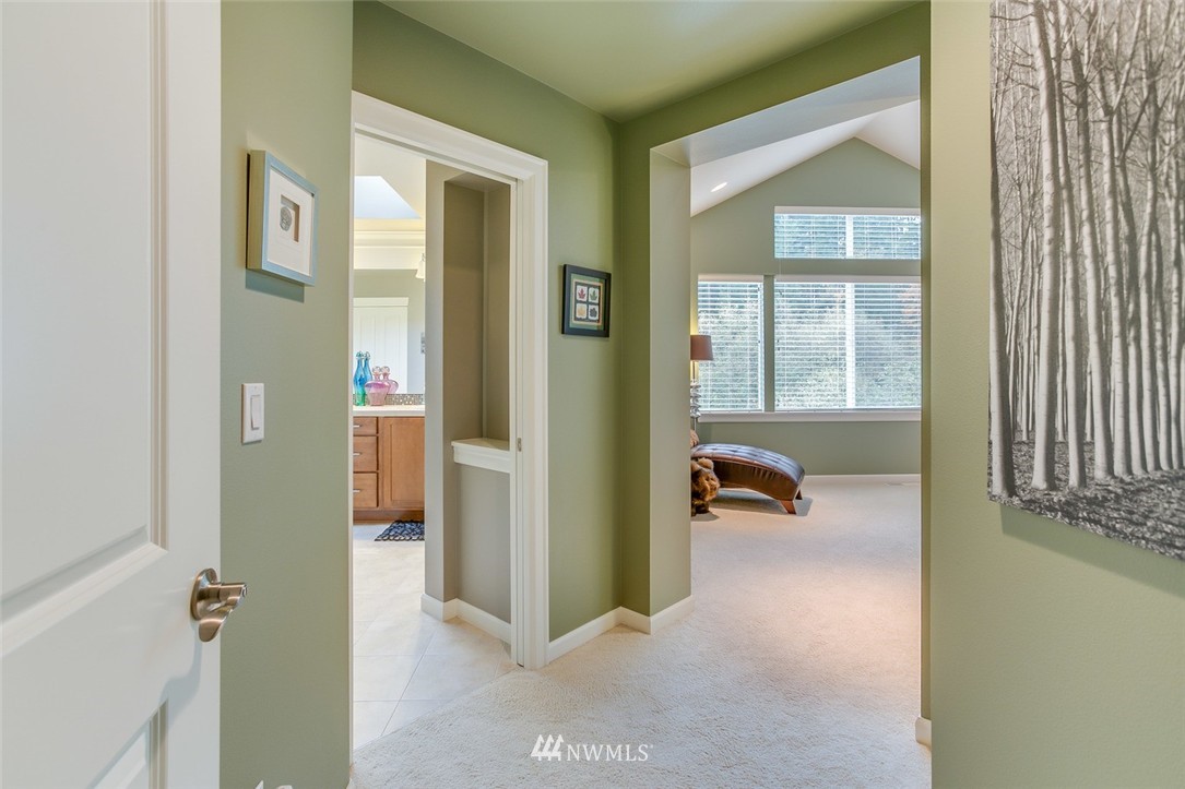 19618 94th Avenue Northeast Bothell, WA 98011 - Photo 15 of 22 Gallery Image 15