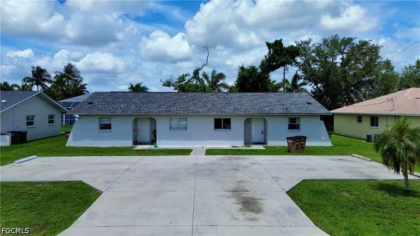 $1,345 | 1720 Southeast Santa Barbara Place, Cape Coral, FL 33990
