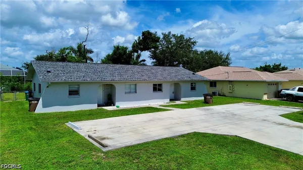$1,345 | 1720 Southeast Santa Barbara Place, Cape Coral, FL 33990