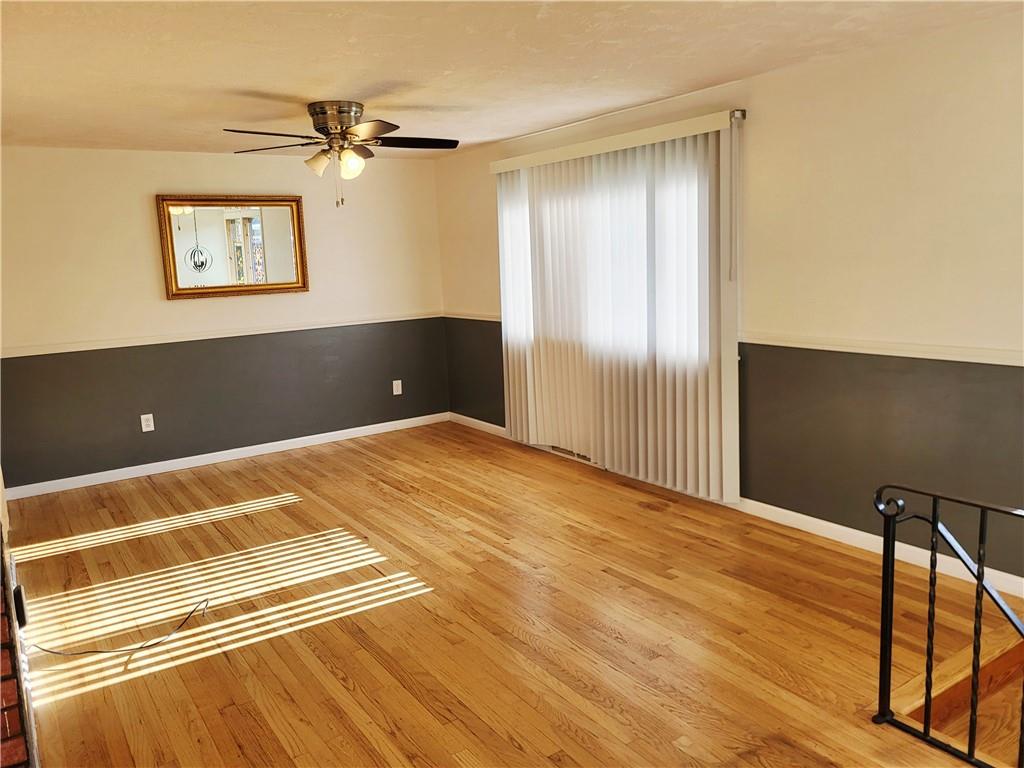 685 Pettigrew Road Irwin, PA 15642 - Photo 12 of 32 A view of the living room