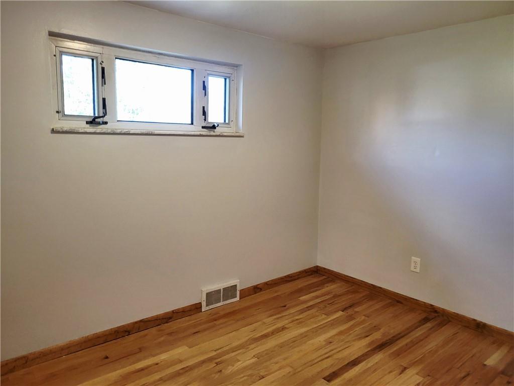 685 Pettigrew Road Irwin, PA 15642 - Photo 17 of 32 Second bedroom