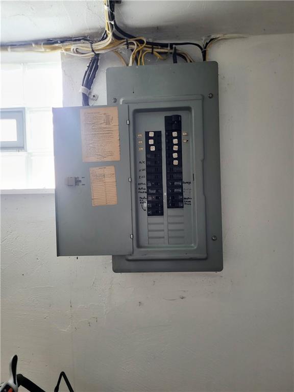 685 Pettigrew Road Irwin, PA 15642 - Photo 26 of 32 150 AMP
