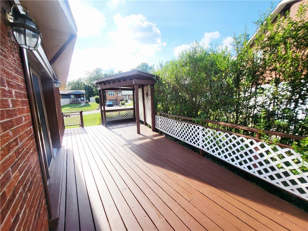 685 Pettigrew Road Irwin, PA 15642 - Photo 8 of 32 Another view of the deck