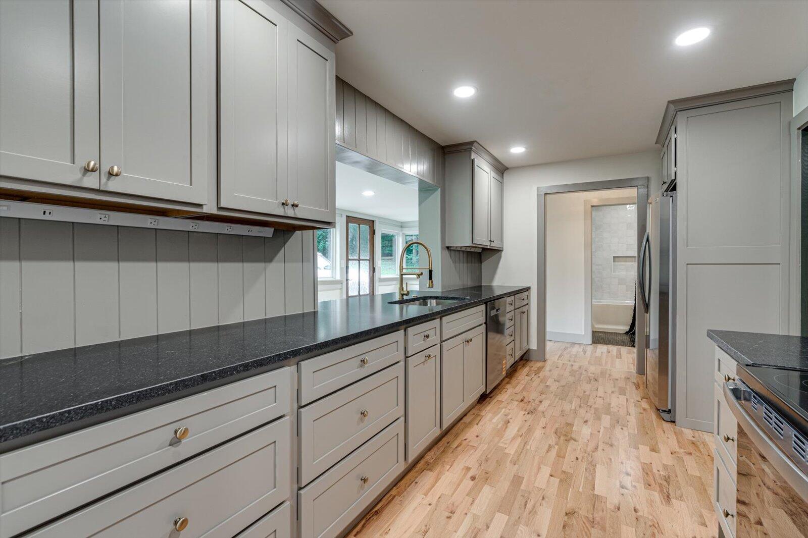 395 Robinson Lane Decatur, TN 37322 - Photo 13 of 54 23-395 Robinson Ln-22