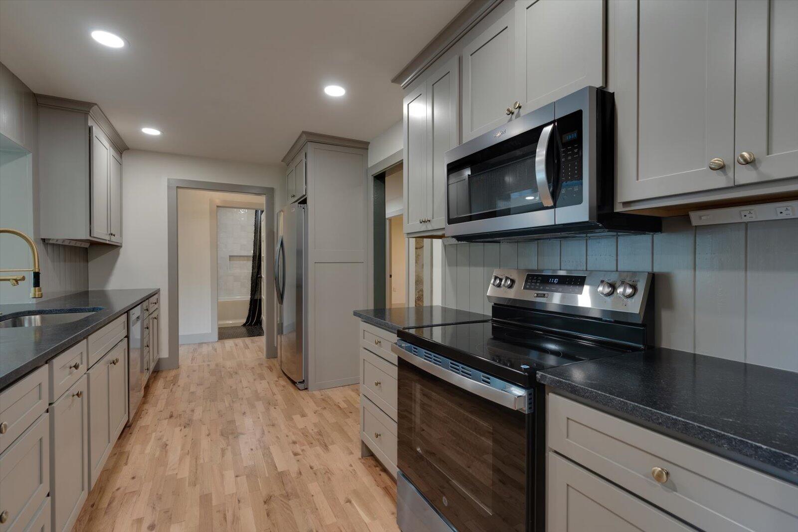 395 Robinson Lane Decatur, TN 37322 - Photo 15 of 54 22-395 Robinson Ln-21