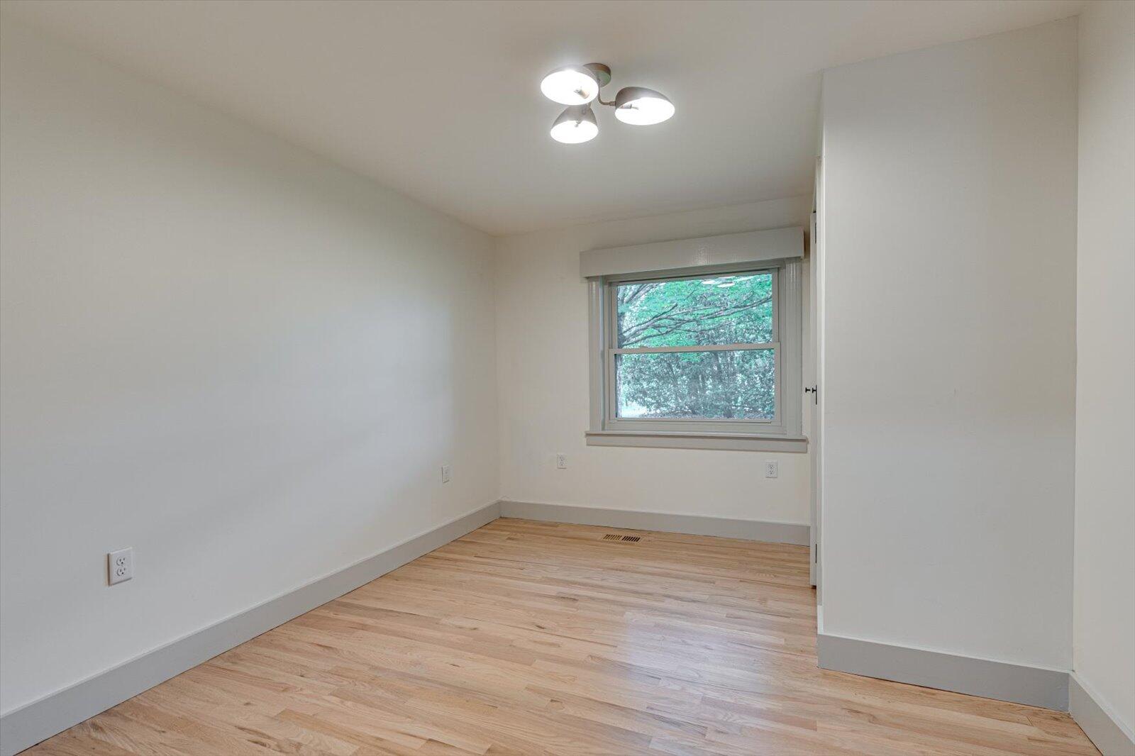 395 Robinson Lane Decatur, TN 37322 - Photo 27 of 54 16-395 Robinson Ln-11