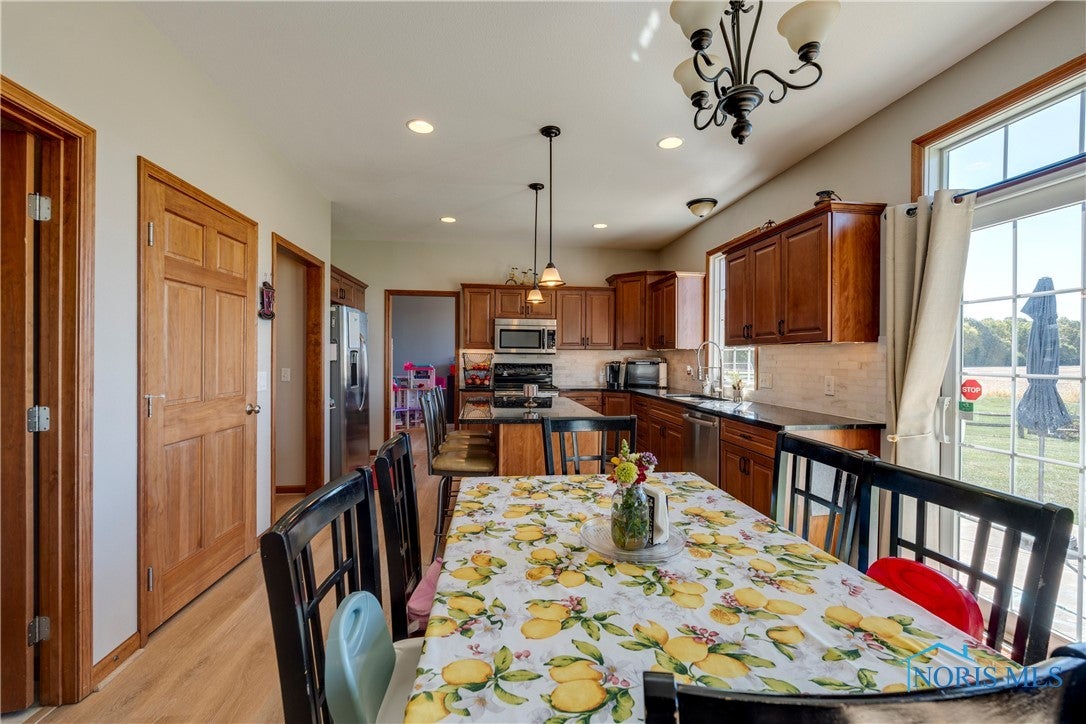 14075 Eckel Junction Road Perrysburg, OH 43551 - Photo 10 of 45 Gallery Image 10