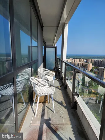 $2,800 | 1650 Silver Hill Drive, Unit 1608, McLean, VA 22102