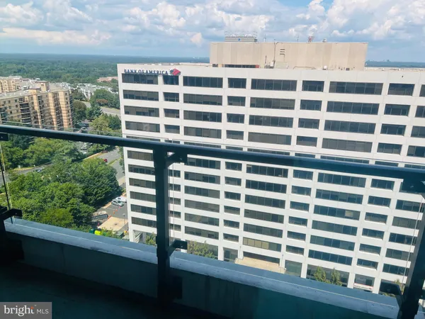$2,800 | 1650 Silver Hill Drive, Unit 1608, McLean, VA 22102