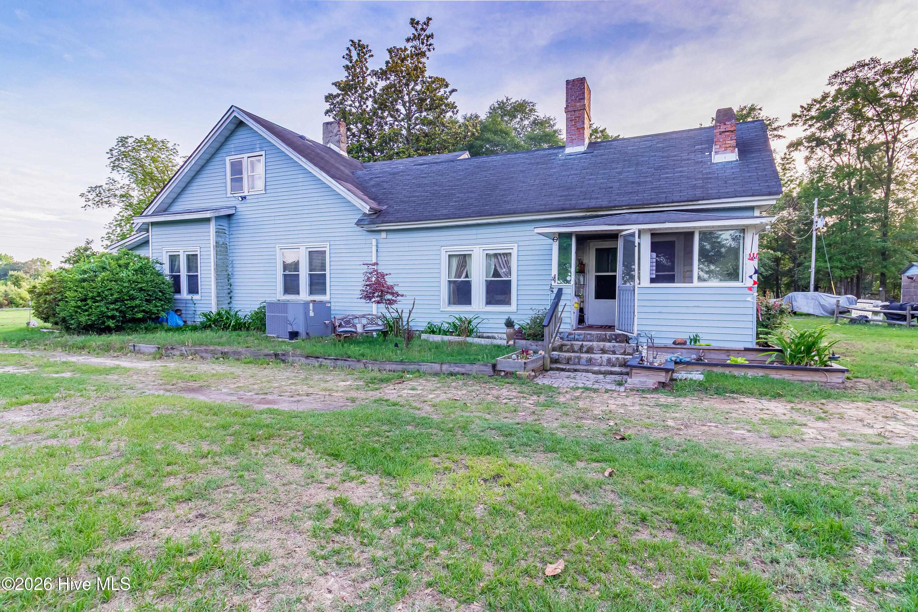 19081 Jane Shaw Road Wagram, NC 28396 - Photo 5 of 40 Exterior.