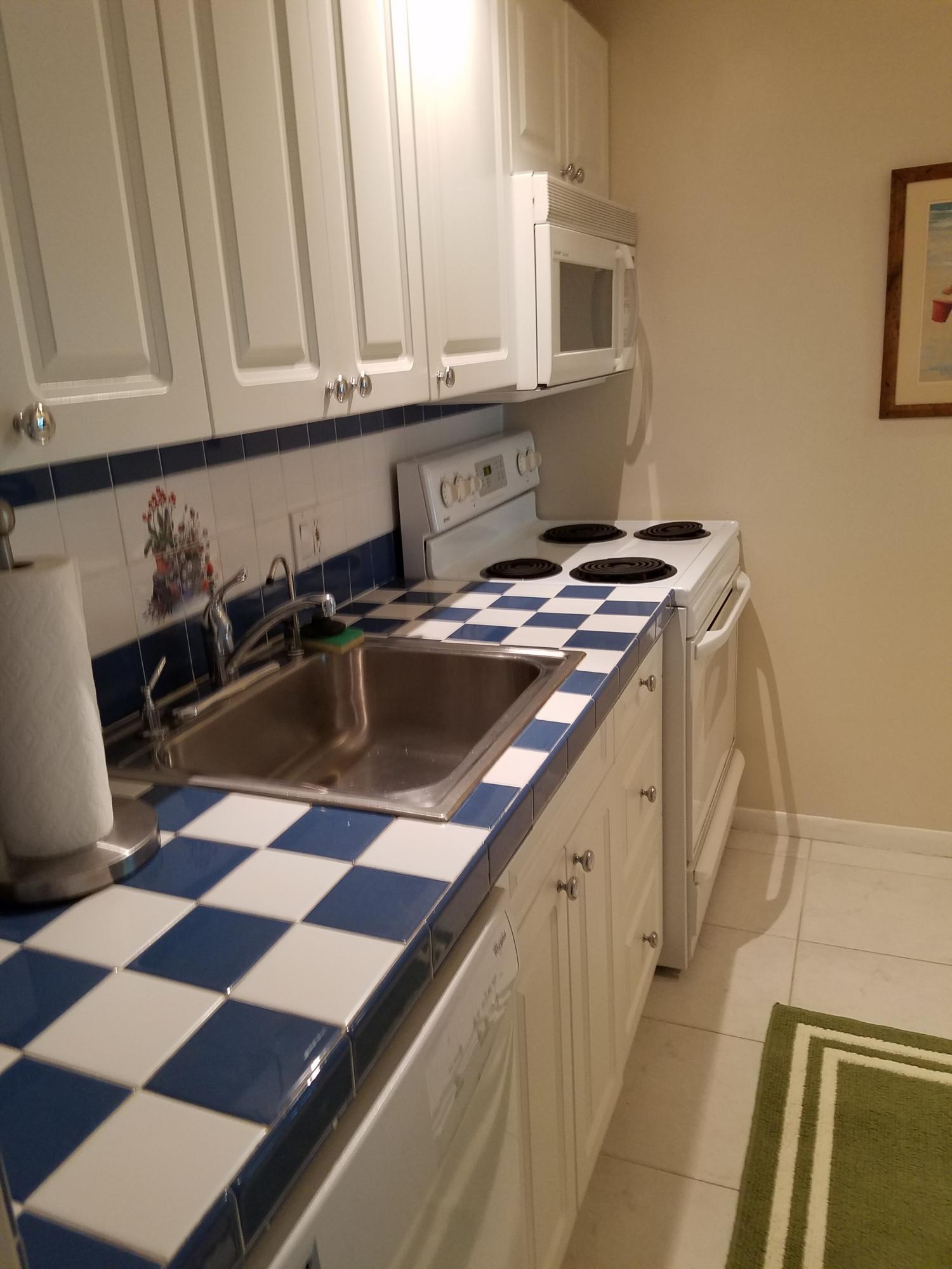 755 Dotterel Road, Unit 1312 Delray Beach, FL 33444 - Photo 5 of 53 Kitchen