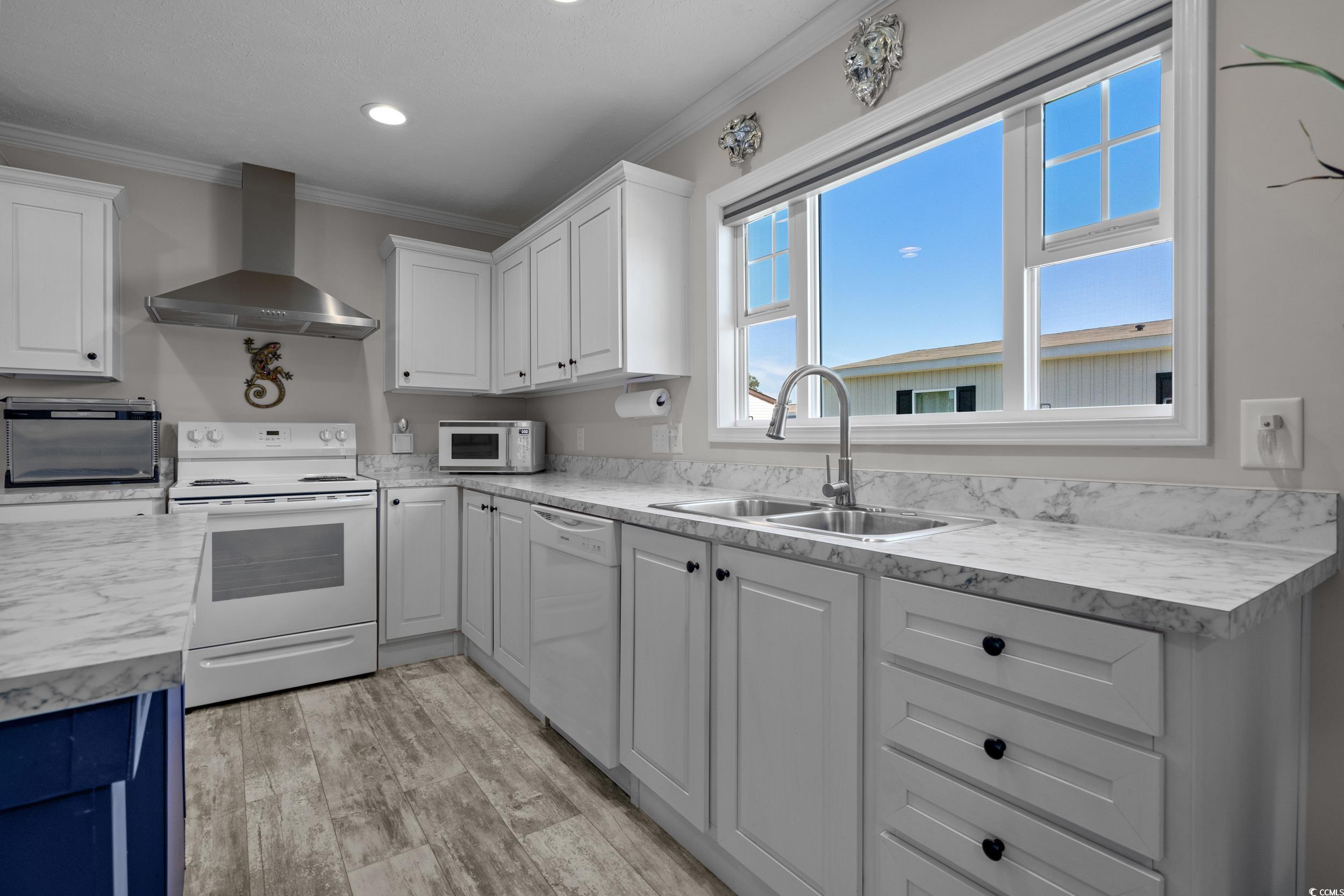 201 Air Stream Drive Myrtle Beach, SC 29577 - Photo 6 of 32