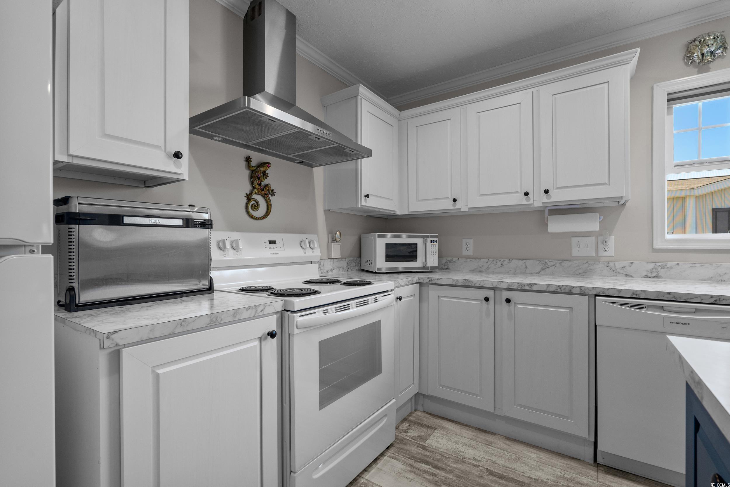 201 Air Stream Drive Myrtle Beach, SC 29577 - Photo 7 of 32