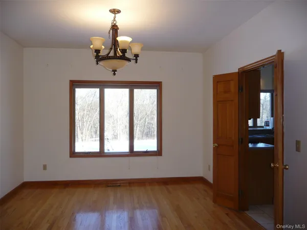 $4,700 | 49 Lane Gate Road, Wappingers Falls, NY 12590
