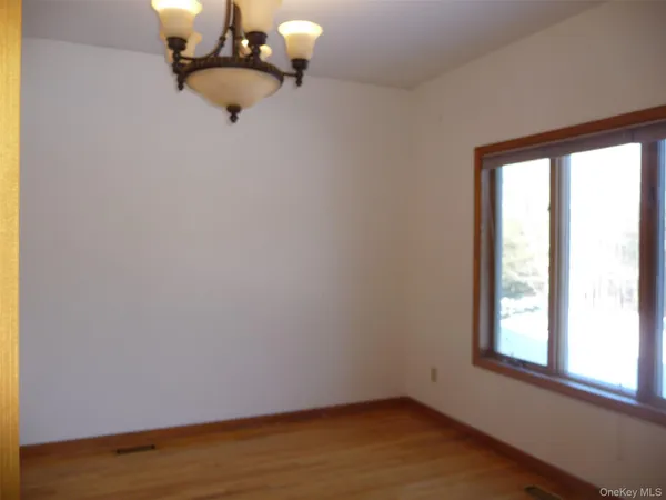 $4,700 | 49 Lane Gate Road, Wappingers Falls, NY 12590