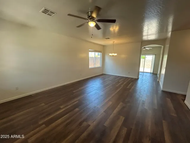 $1,895 | 7210 South 41st Drive, Phoenix, AZ 85041