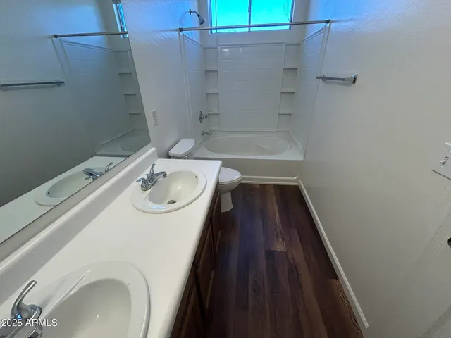 $1,895 | 7210 South 41st Drive, Phoenix, AZ 85041