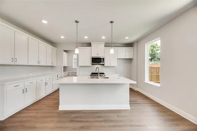 $449,990 | 524 Marcus Lane, Crowley, TX 76036