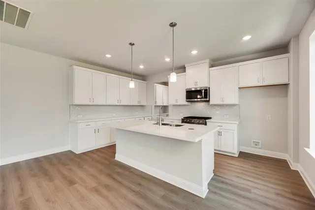 $449,990 | 524 Marcus Lane, Crowley, TX 76036