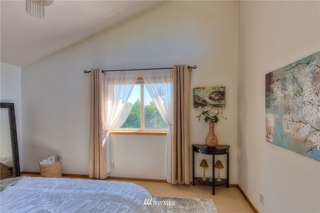 13575 Gibralter Road Anacortes, WA 98221 - Photo 11 of 24 Gallery Image 11