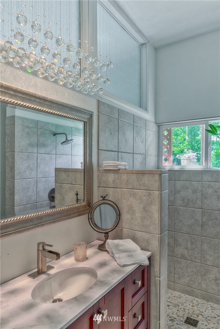 13575 Gibralter Road Anacortes, WA 98221 - Photo 15 of 24 Gallery Image 15