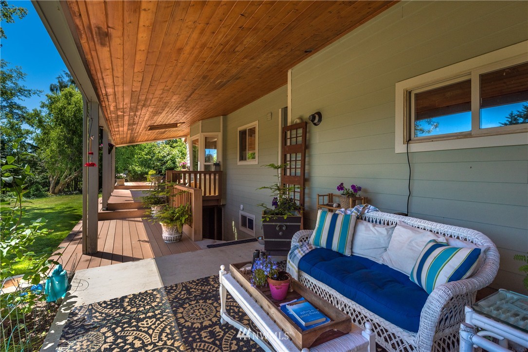 13575 Gibralter Road Anacortes, WA 98221 - Photo 3 of 24 Gallery Image 3