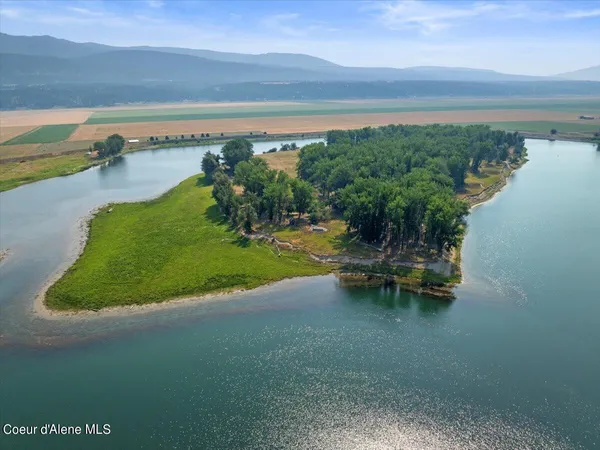 $1,000,000 | Nna Nna Nna Krause Rd) Osprey Island, Bonners Ferry, ID 83805