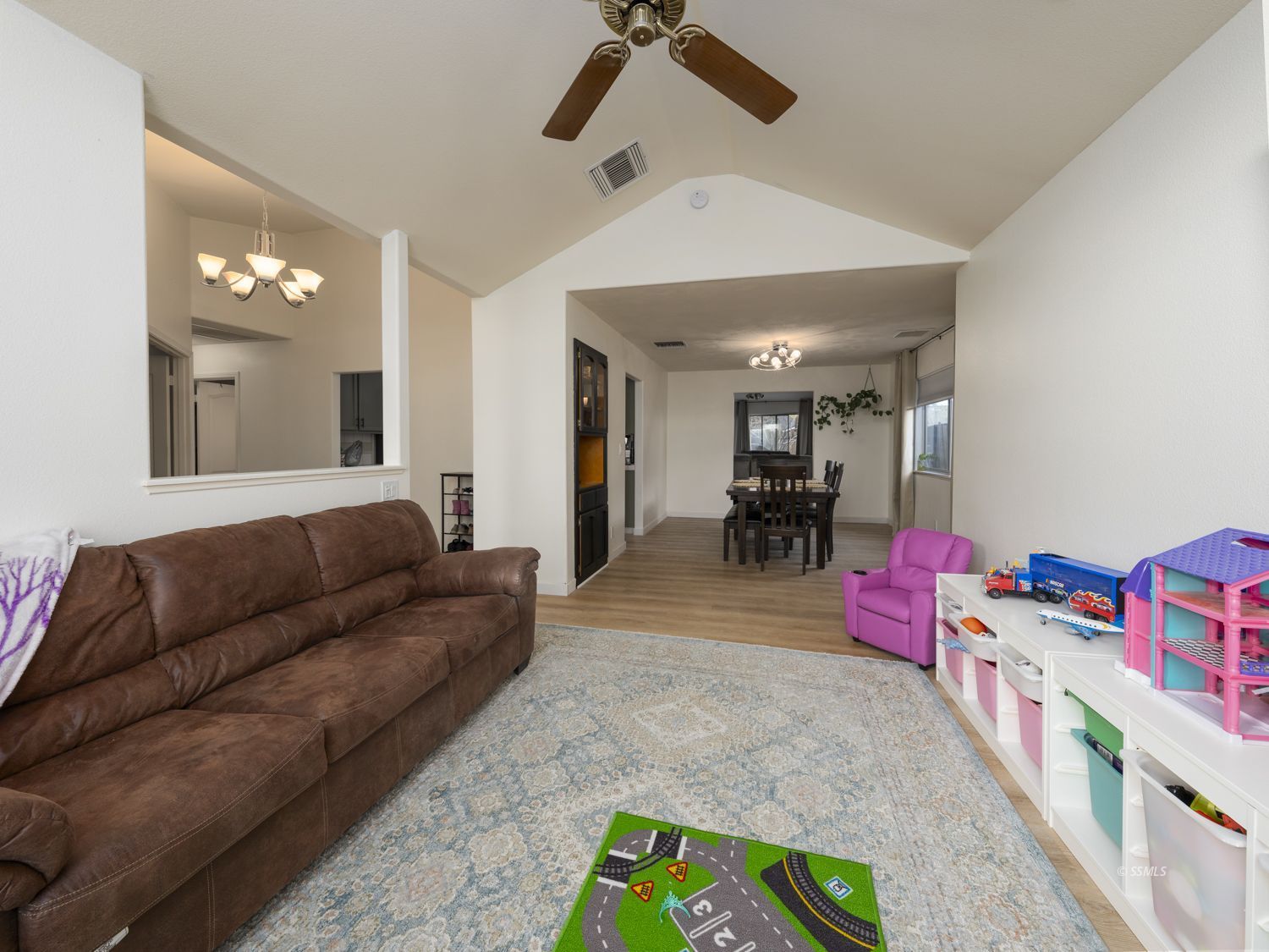 1200 West Robert Avenue Ridgecrest, CA 93555 - Photo 6 of 33 Gallery Image 6