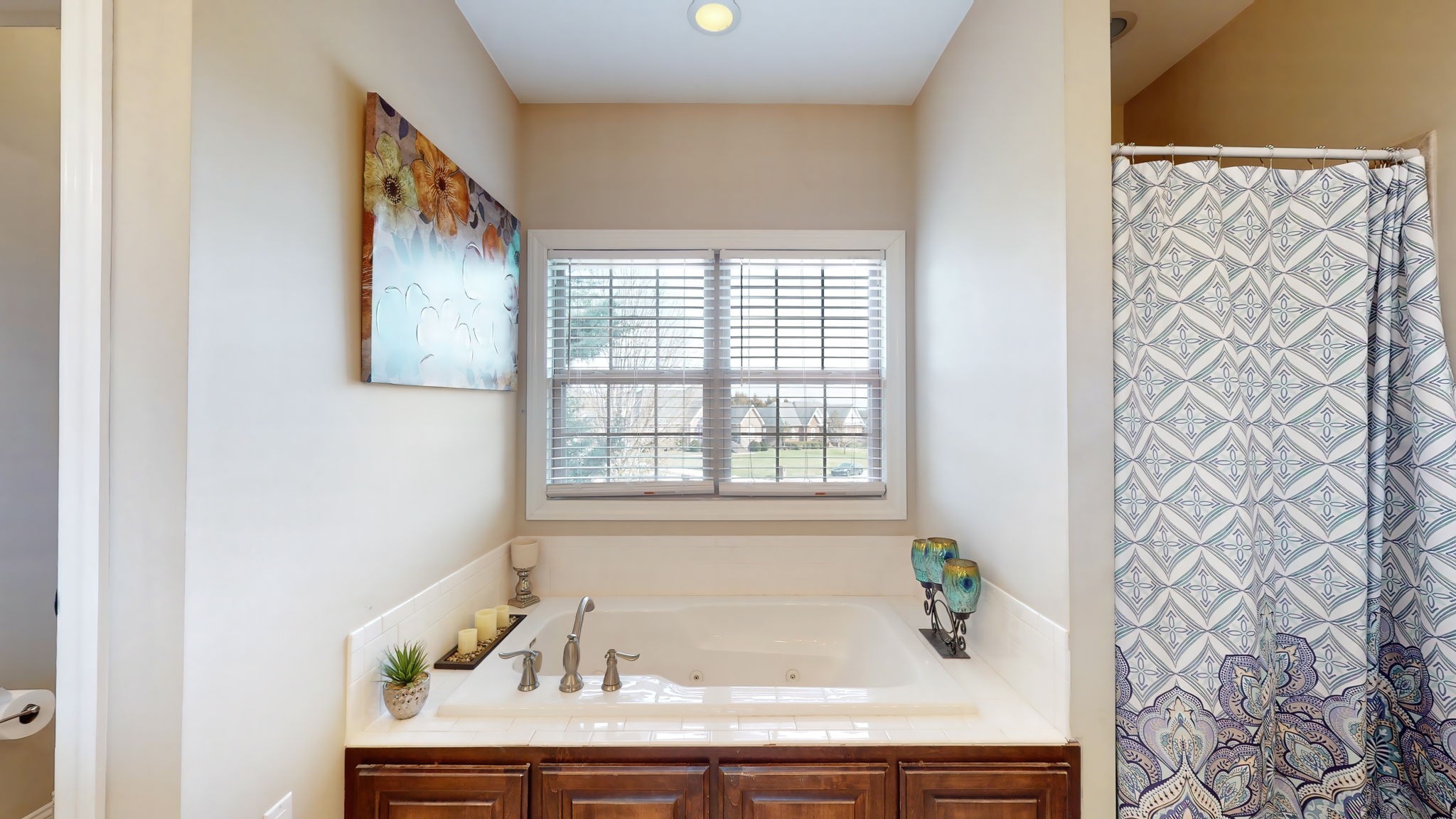 209 Hunters Ridge Drive Tullahoma, TN 37388 - Photo 31 of 54 a bath tub sitting next to a window