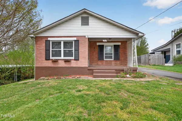 $148,900 | 329 Magnolia Drive, Bristol, VA 24201