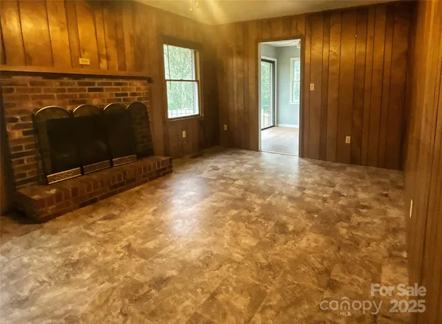 $450,000 | 328 Melody Lane, Saluda, NC 28773