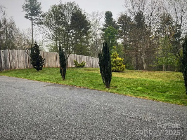 $450,000 | 328 Melody Lane, Saluda, NC 28773