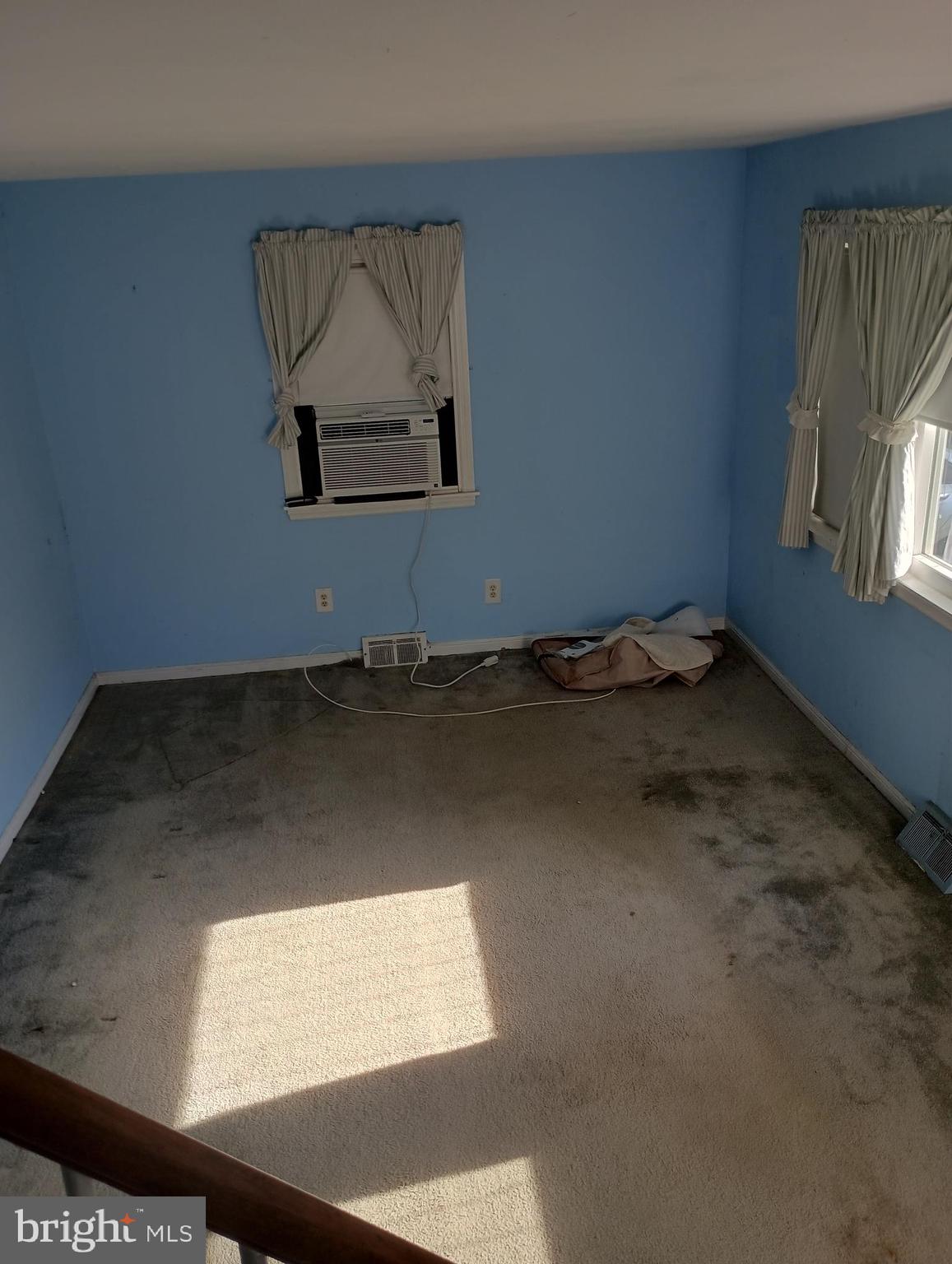 303 Wynnewood Road Ewing, NJ 08628 - Photo 9 of 28 Living Room