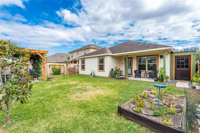 $264,900 | 3509 Hollow Mist Drive, Texas City, TX 77591