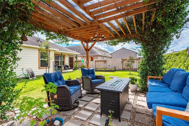 $264,900 | 3509 Hollow Mist Drive, Texas City, TX 77591