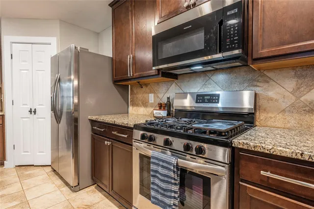 $264,900 | 3509 Hollow Mist Drive, Texas City, TX 77591