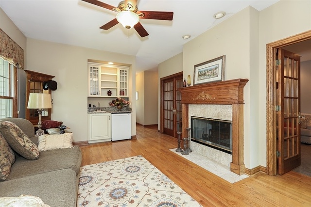 816 Timber Ridge Court Westmont, IL 60559 - Photo 8 of 37 Gallery Image 8