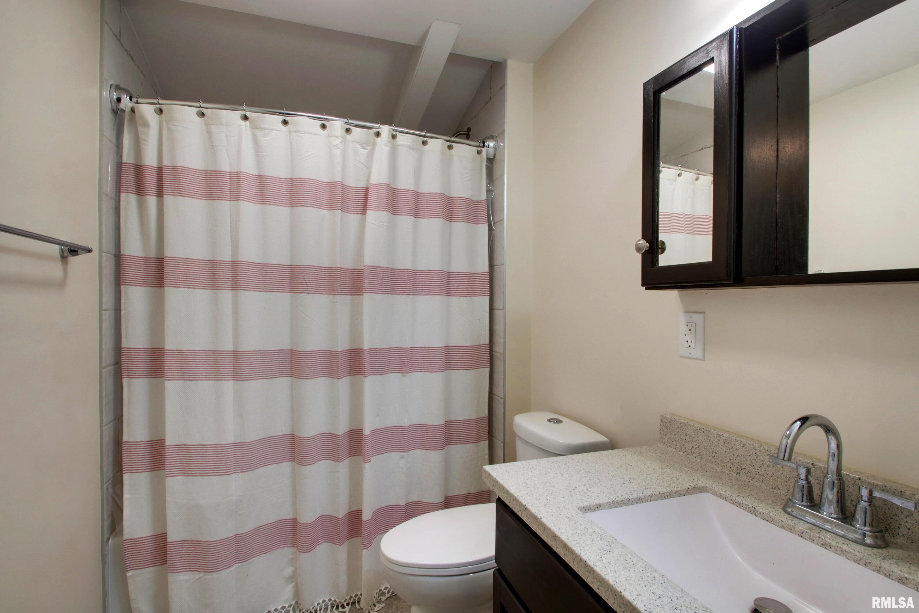 1938 Stuart Street Hannibal, MO 63401 - Photo 11 of 24