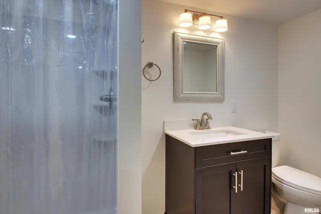 $184,900 | 1938 Stuart Street, Hannibal, MO 63401