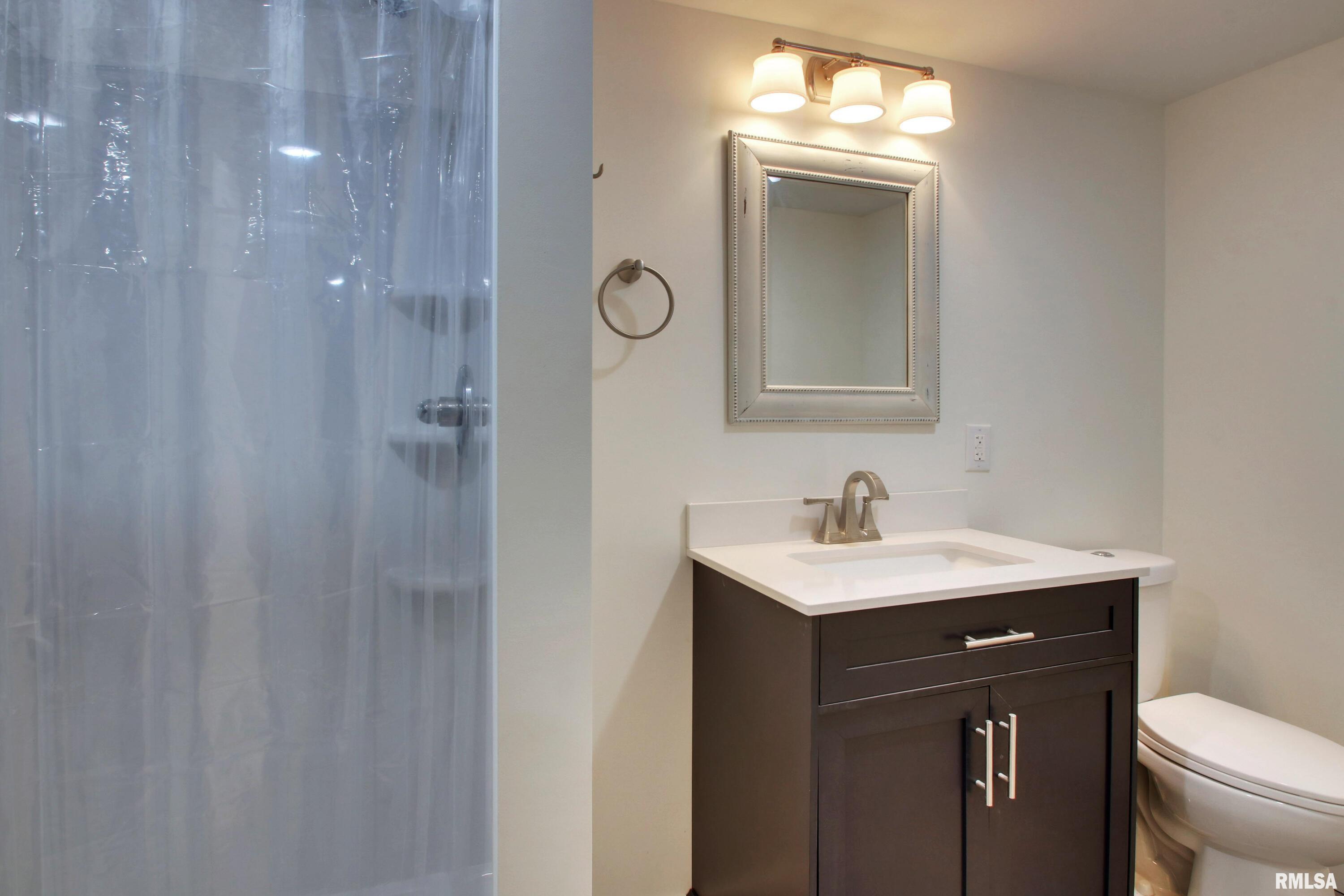 1938 Stuart Street Hannibal, MO 63401 - Photo 16 of 24