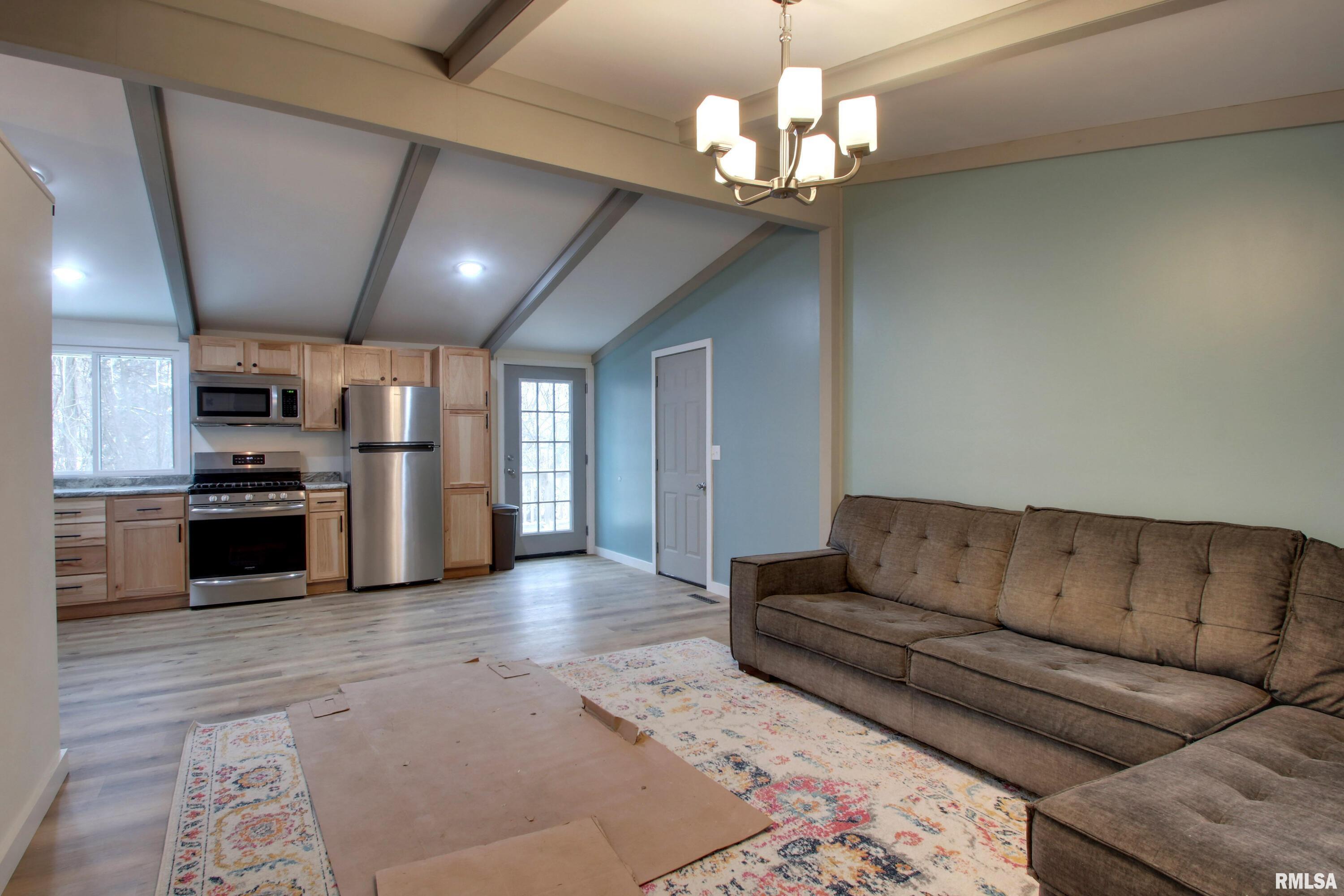 1938 Stuart Street Hannibal, MO 63401 - Photo 4 of 24