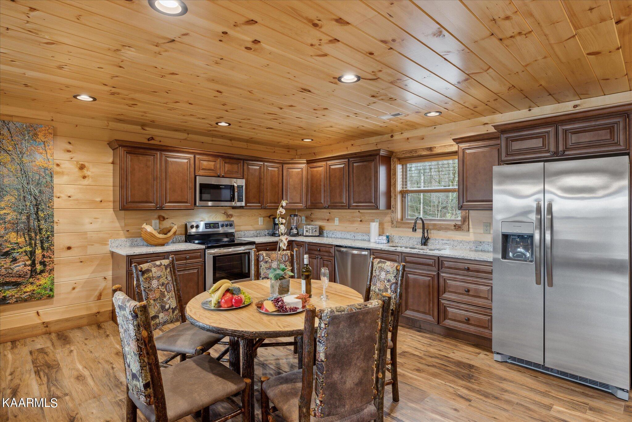 1042 Mathis Hollow Road Gatlinburg, TN 37738 - Photo 11 of 32 09-IMG_0020