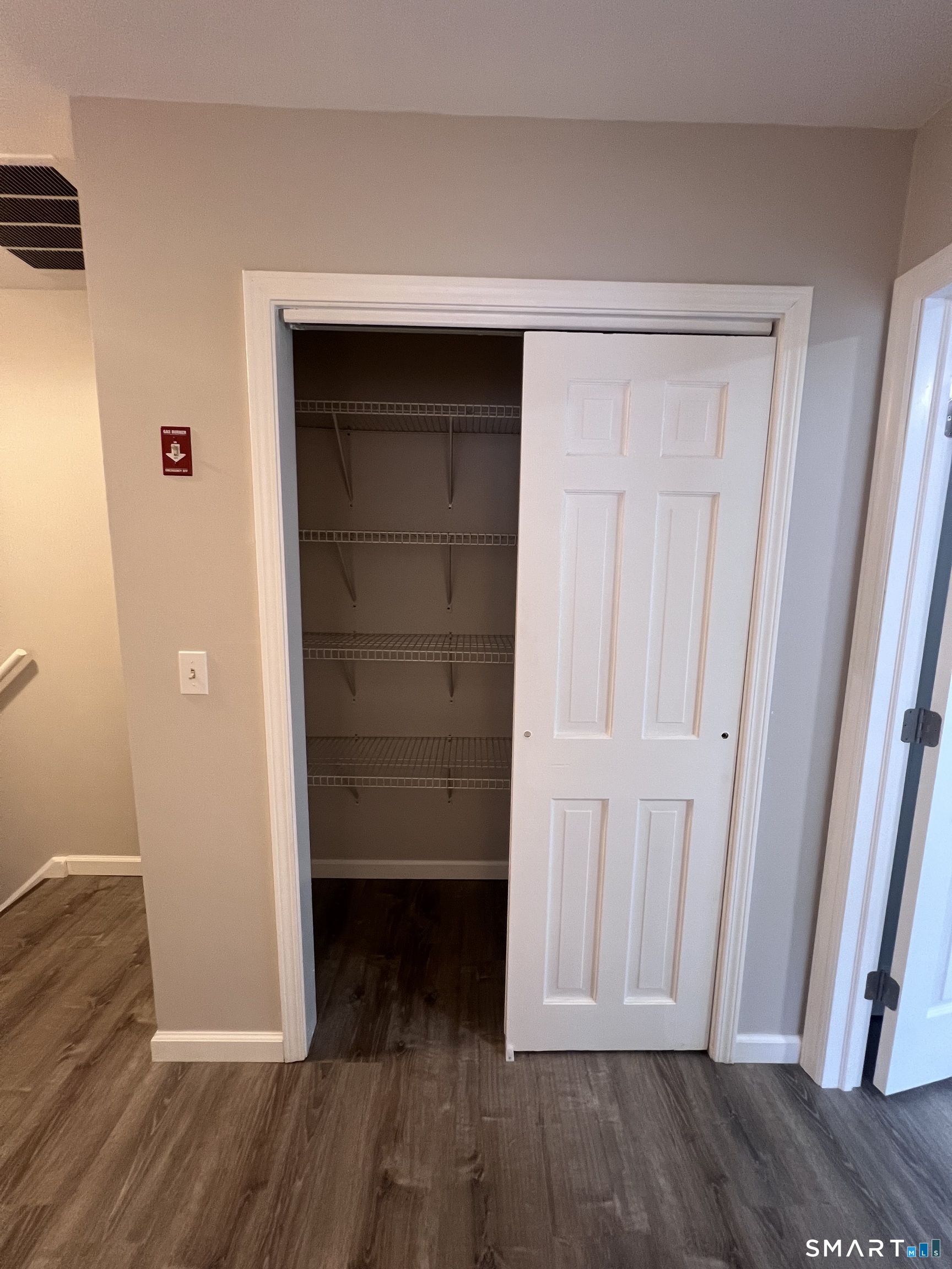95 Shell Street Bridgeport, CT 06605 - Photo 19 of 34