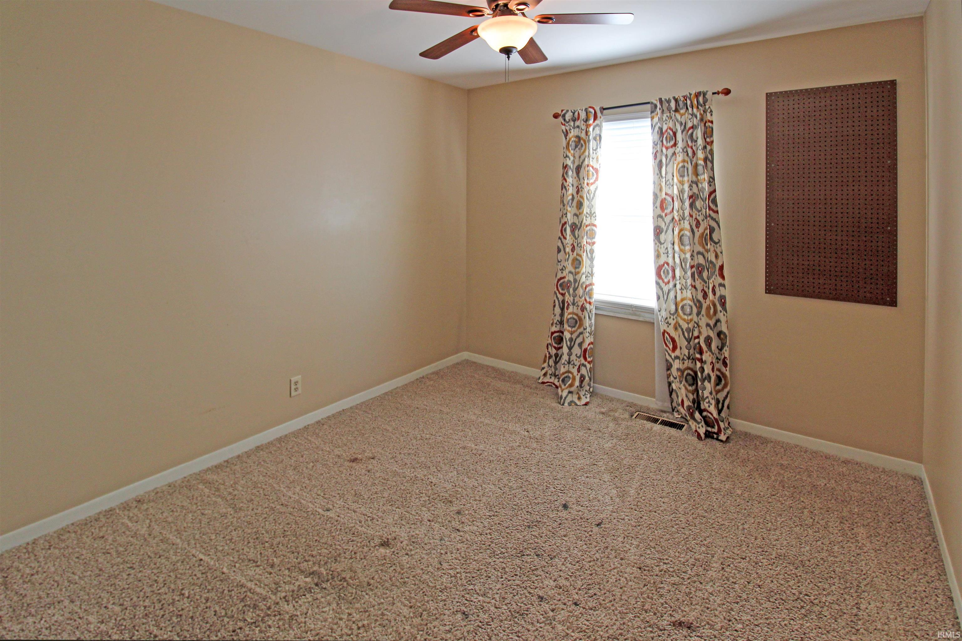4112 Spring Valley Road Evansville, IN 47715 - Photo 15 of 20