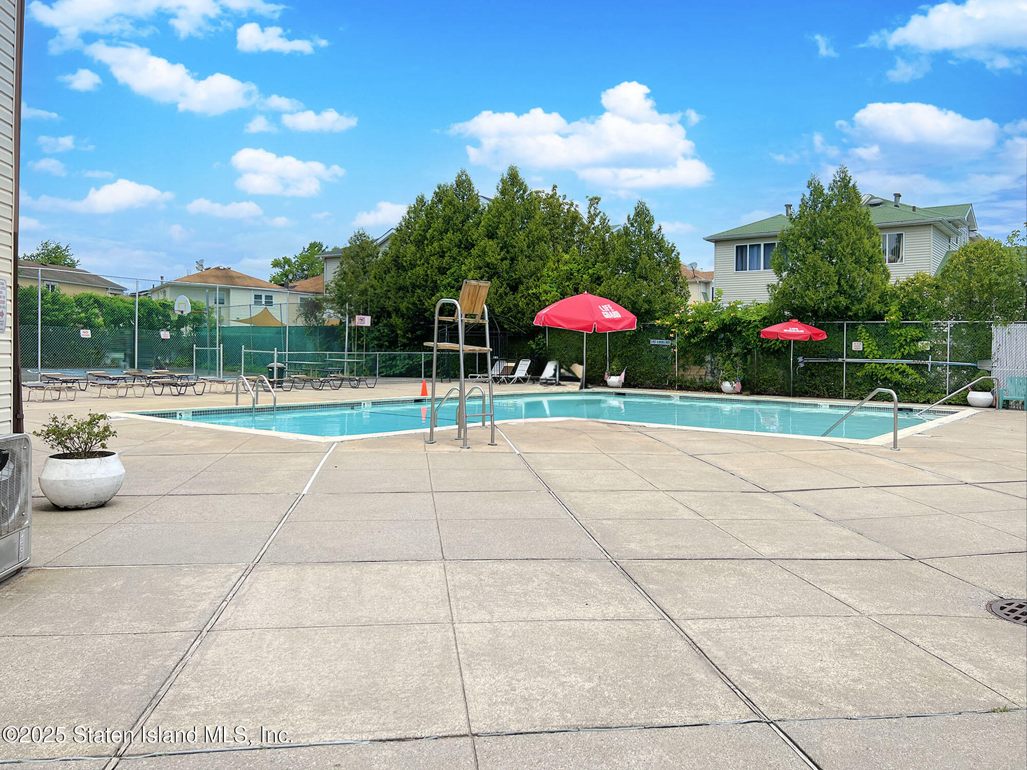 264 Timber Ridge Drive Staten Island, NY 10306 - Photo 26 of 31 a view of a terrace