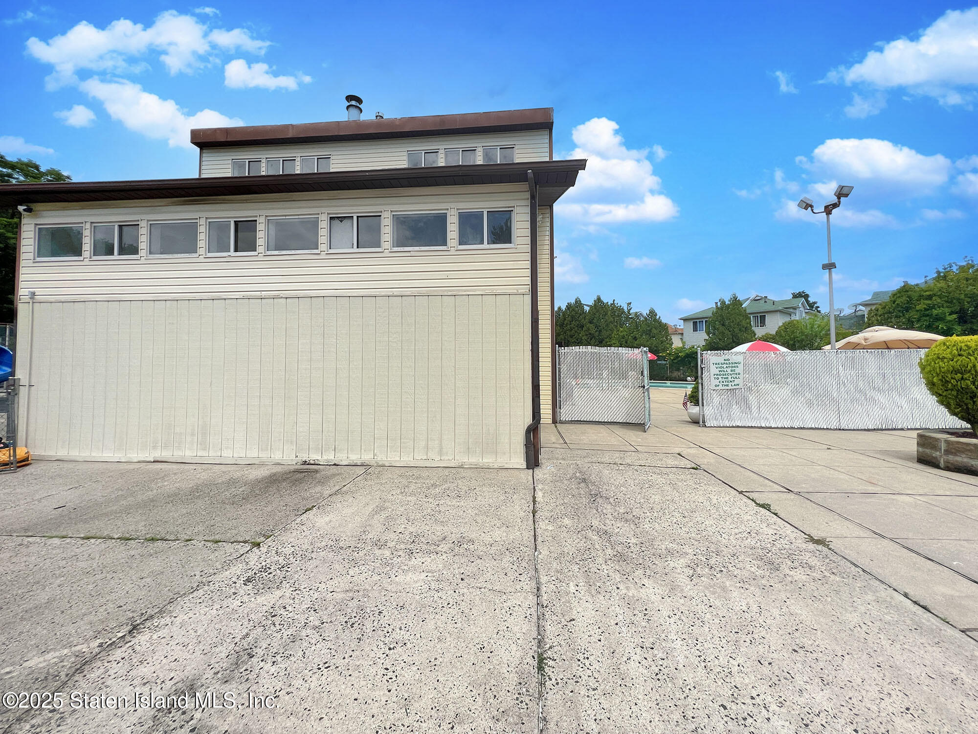 264 Timber Ridge Drive Staten Island, NY 10306 - Photo 30 of 31