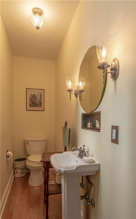 323 Sycamore Road Sewickley, PA 15143 - Photo 14 of 22 First floor hall bath.