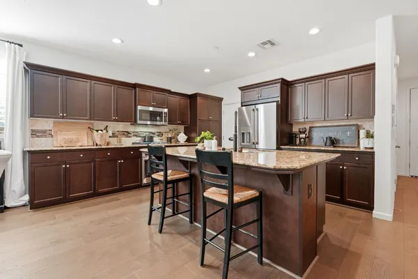 $450,000 | 1521 North Encoure Way, Clovis, CA 93619