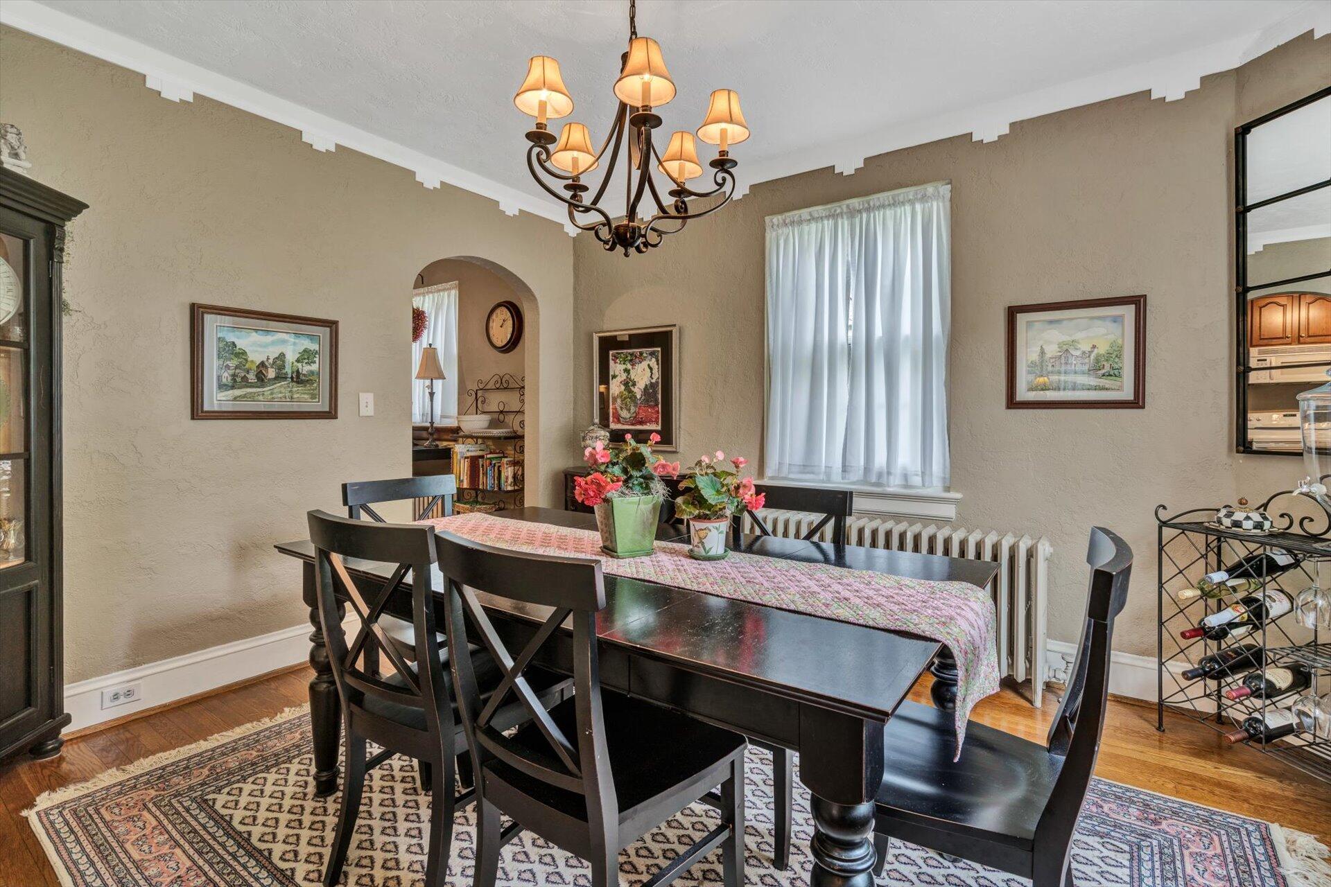 1819 Blenheim Road Southwest Roanoke, VA 24015 - Photo 11 of 39 11-060620230064
